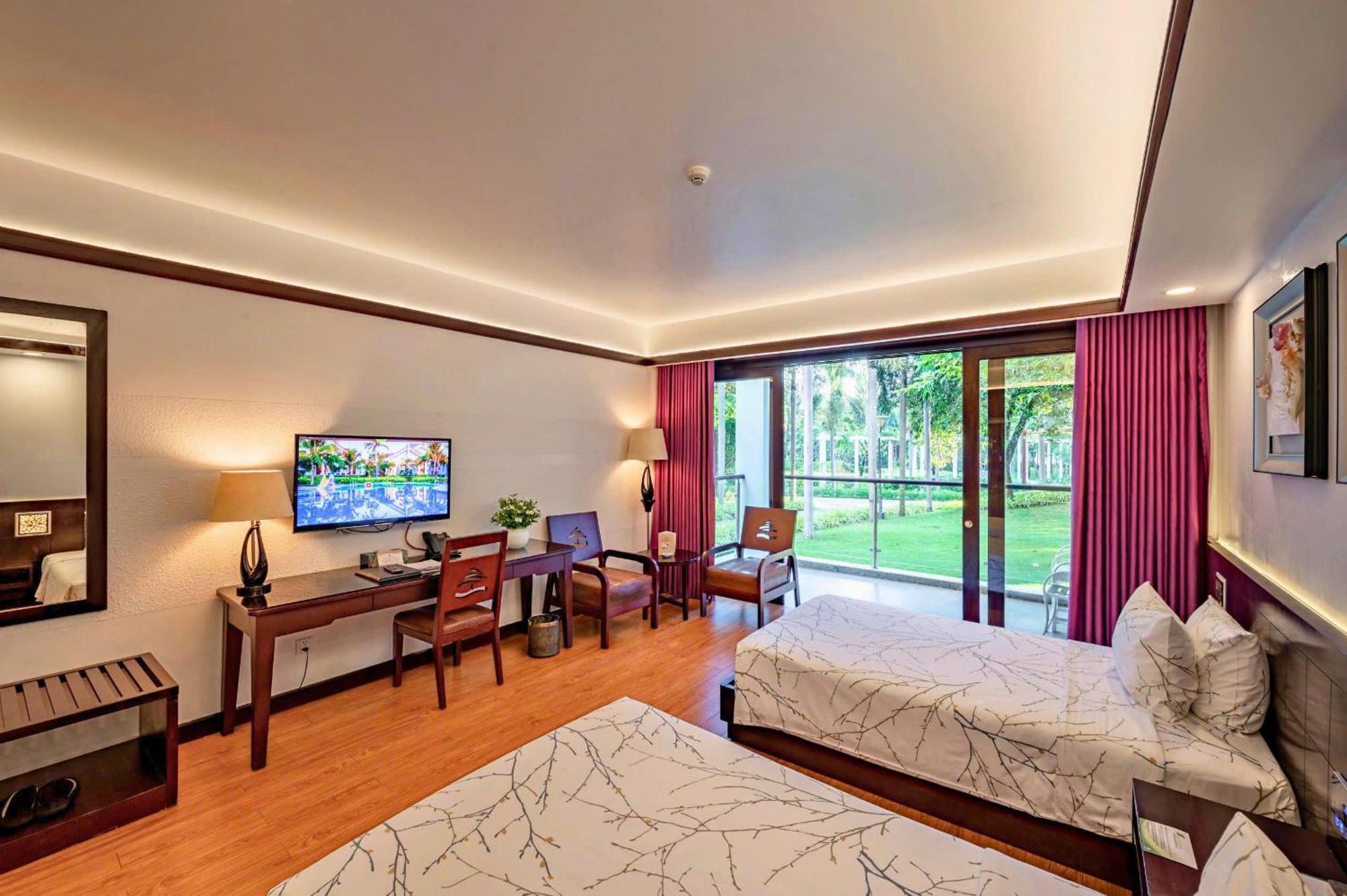 Carmelina Beach Resort Ho Tram Exterior photo